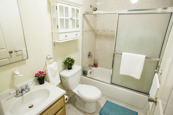 Los Angeles Vacation Apartments photo 2