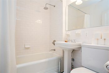 Lefferts Manor photo 3