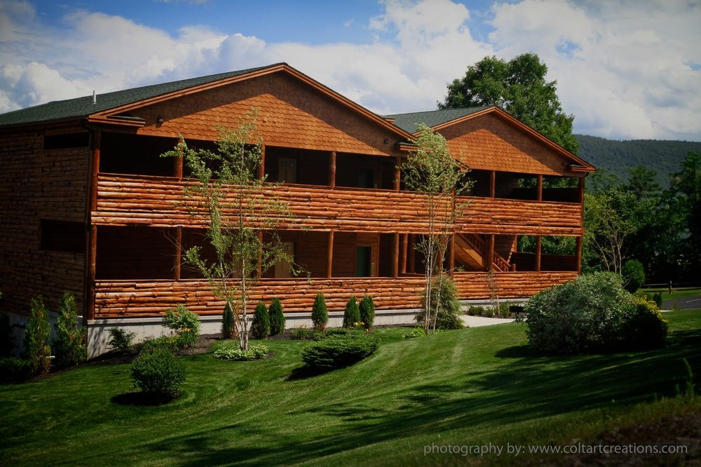 The Lodges at Cresthaven image 1
