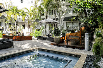 Metropole Suites South Beach - Tap to explore photos