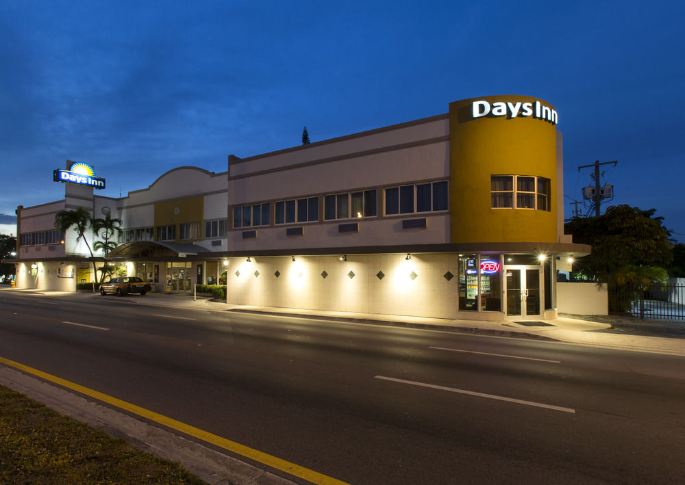 Days Inn by Wyndham Miami Airport North image 1