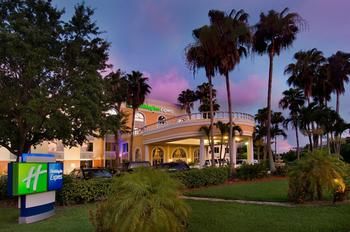 Holiday Inn Express Miami Airport Doral Area an IHG Hotel image 1