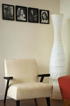Richmond Suites photo 4