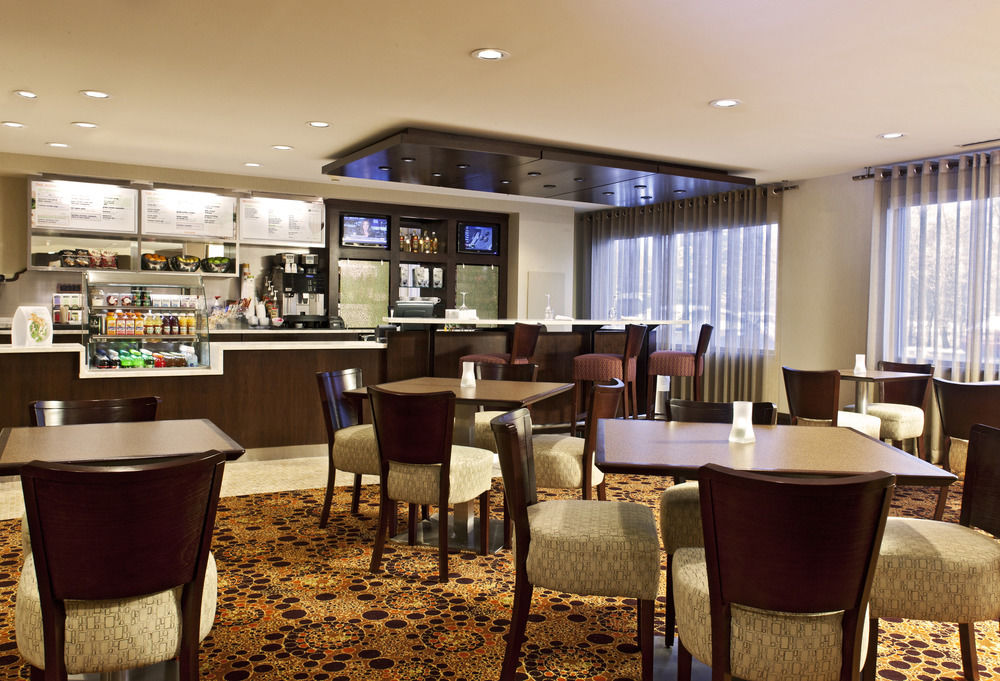 Fairfield Inn & Suites by Marriott Albany Airport image 1