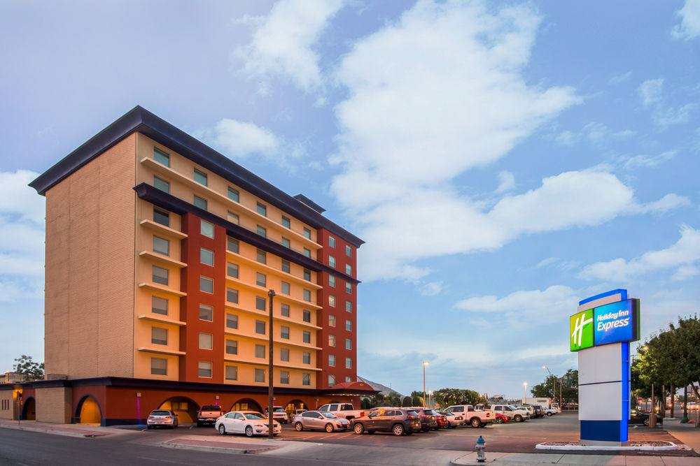 Holiday Inn Express El Paso-Central image 1