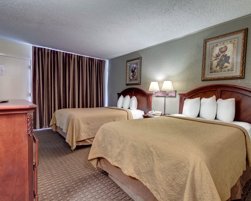 Quality Inn & Suites El Paso image 1