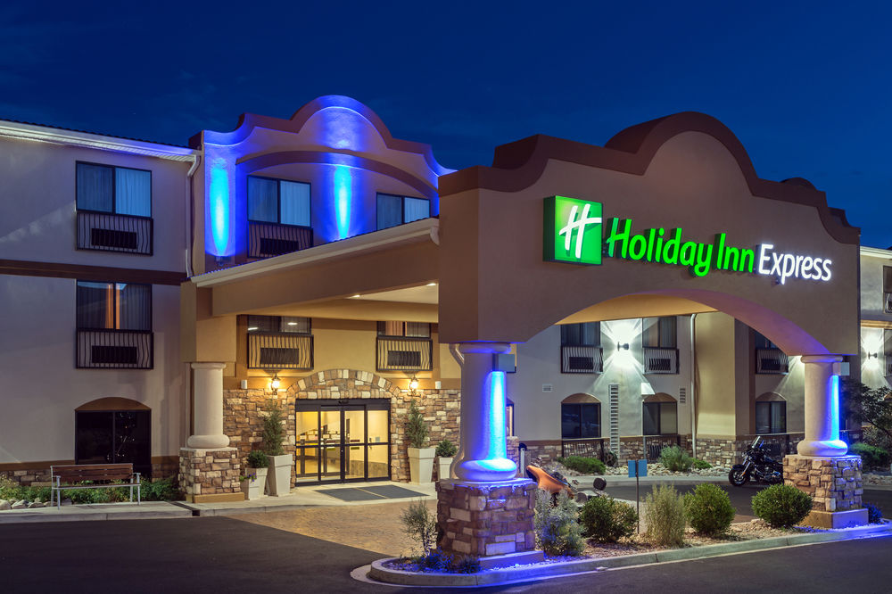 Holiday Inn Express Hotel & Suites Moab image 1