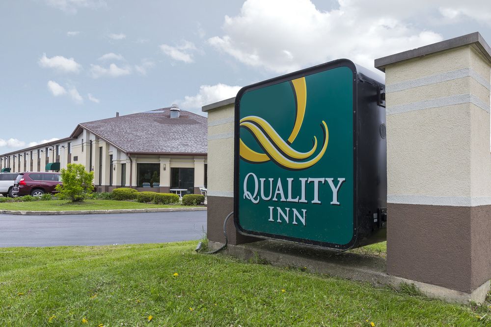Quality Inn Sycamore image 1