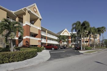 Extended Stay America - Fort Lauderdale - Cypress Creek - Andrews Ave image 1
