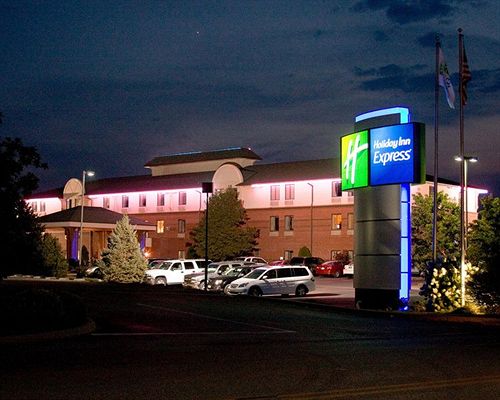 Holiday Inn Express Corydon image 1