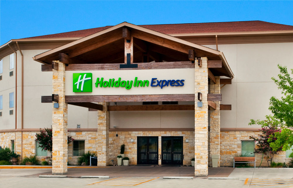 Holiday Inn Express of Salado-Belton image 1