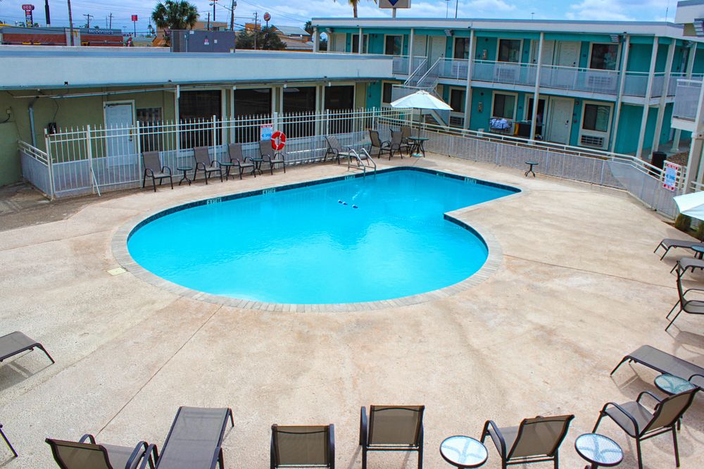 SureStay Hotel by Best Western Laredo image 1