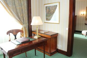 In-Room Business Center