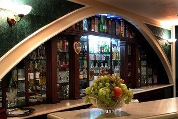 Hotel Bar