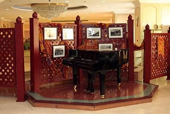 Hotel Lounge