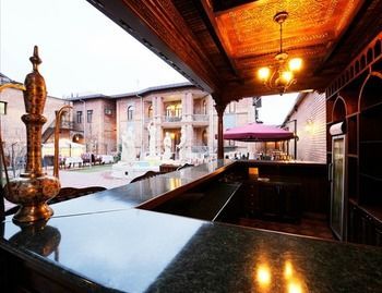 Hotel Bar