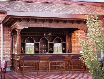 Hotel Bar