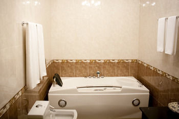 Jetted Tub