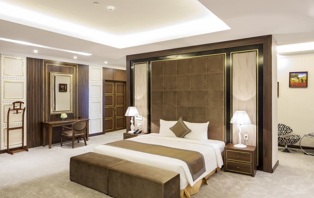 Muong Thanh Luxury Nhat Le Hotel image 1