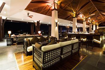 Hotel Lounge