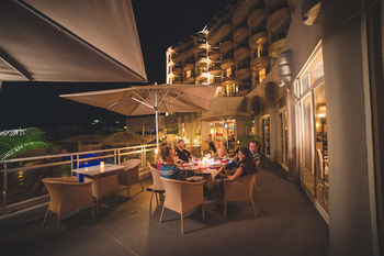 Family Dining