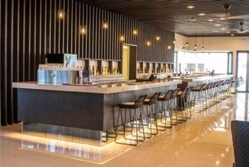 Hotel Bar