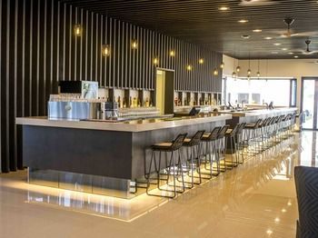 Hotel Bar