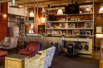 Hotel Bar