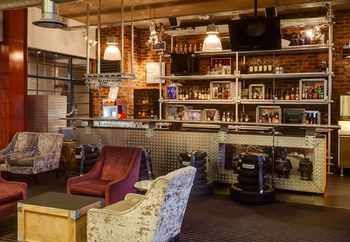 Hotel Bar