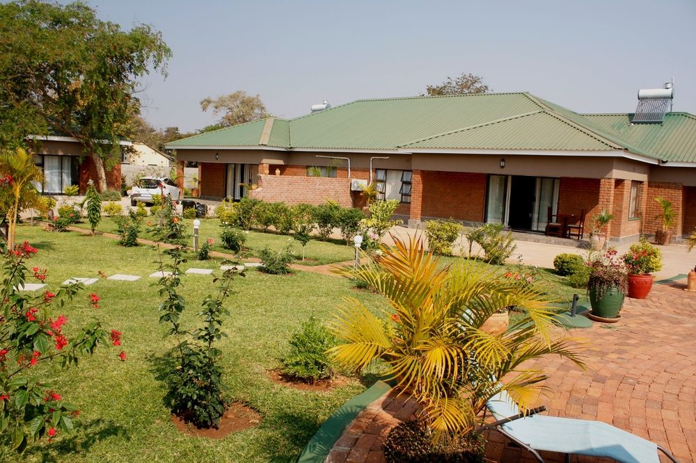 Dzimbahwe Guest Lodge image 1