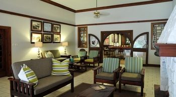 Hotel Lounge