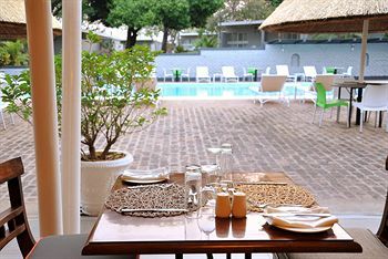 Poolside Bar