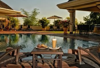 Hotel Lounge