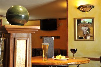Hotel Bar