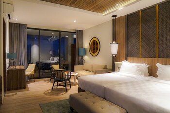 Ketapang Indah Hotel - Tap to explore photos