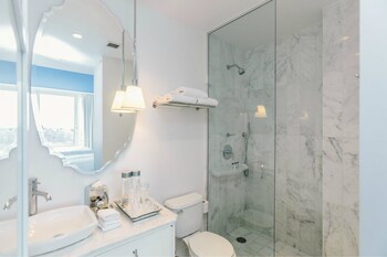 NoMo SoHo Room Type - Deluxe King 