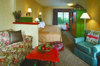 Wildwood Lodge - Tap to explore photos