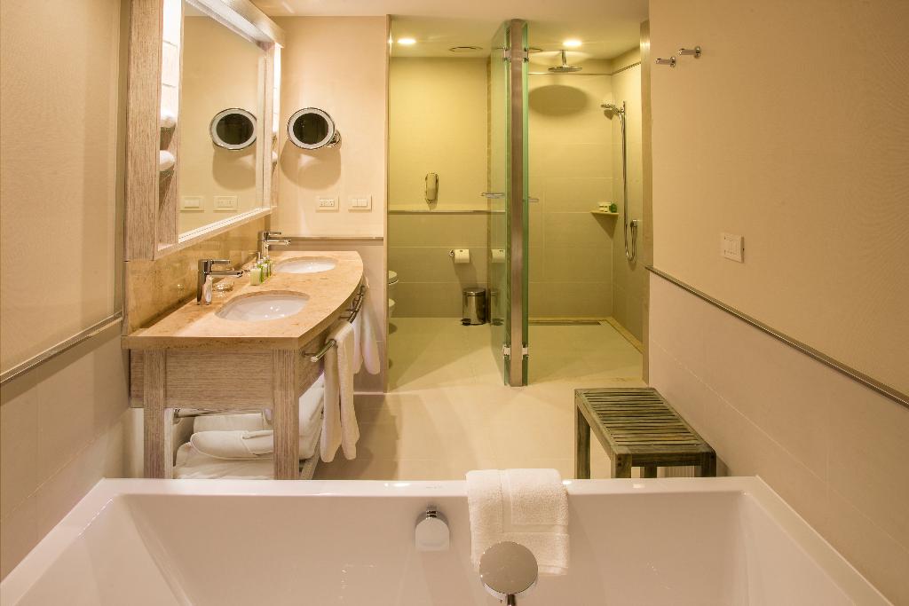 Arakur Ushuaia Resort & Spa Room Type - TWIN DELUXE SEA VIEW
