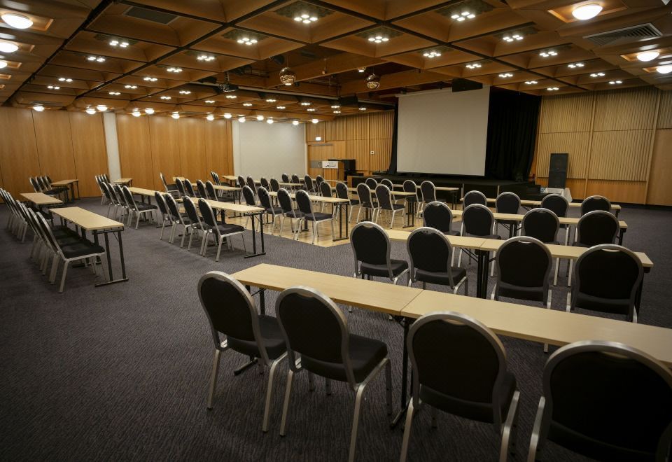 Meeting Rooms