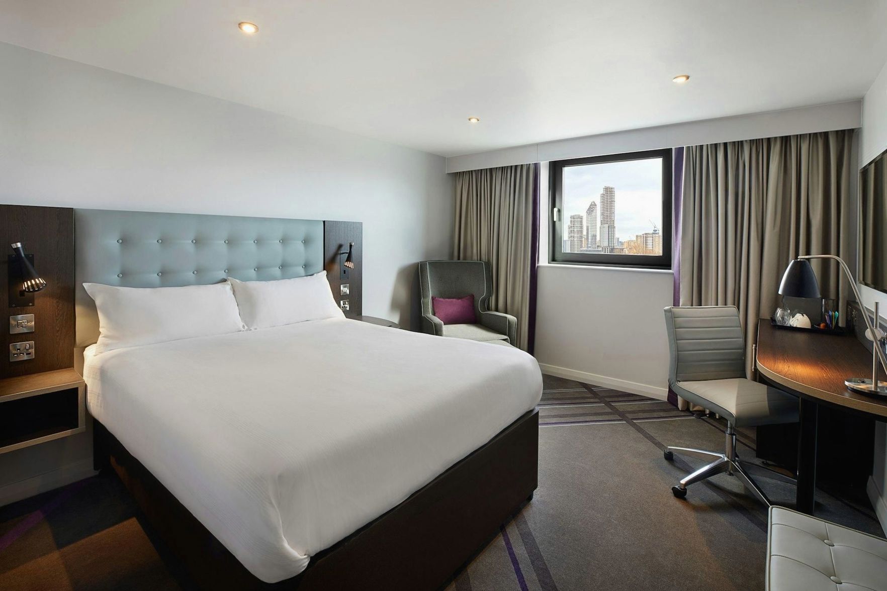 Premier Inn London Ealing Room Type - Triple Room