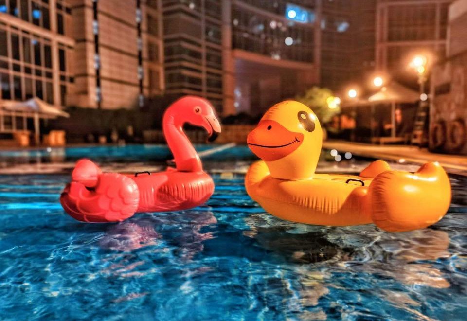 New World Wuhan Hotel - Tap to explore photos