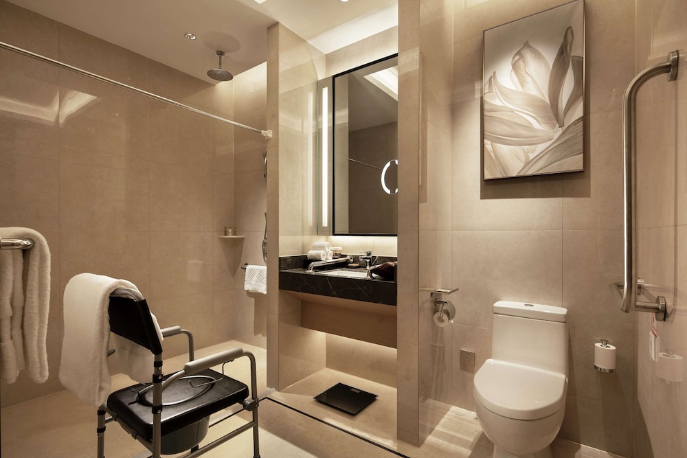 Doubletree by Hilton Yangzhou Room Type - KING ACCESSIBLE ROOM Doubletree by Hilton Yangzhou Room Type - KING ACCESSIBLE ROOM