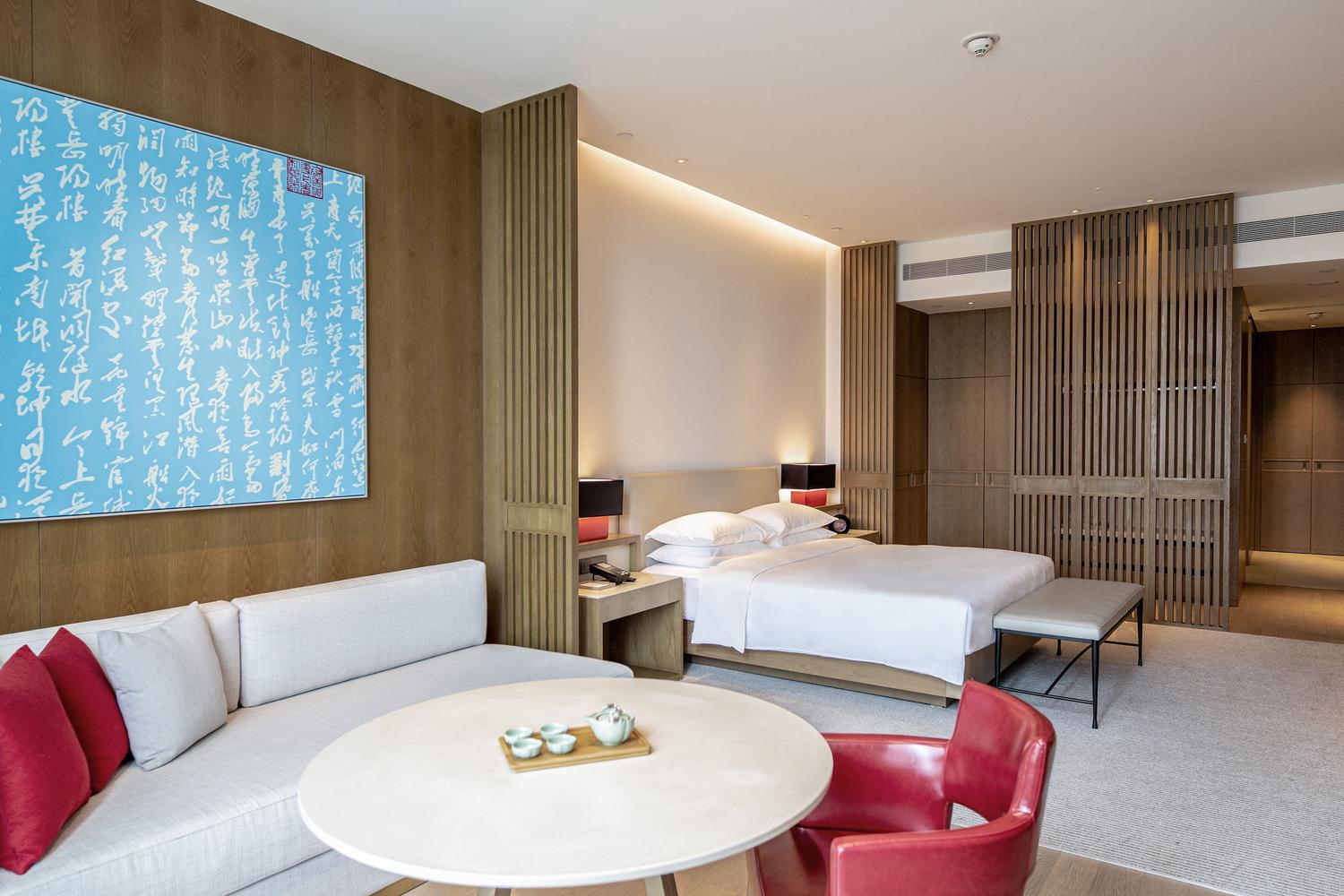 Hyatt Regency Zhuzhou Room Type - Regency Suite with 1 King Bed City View