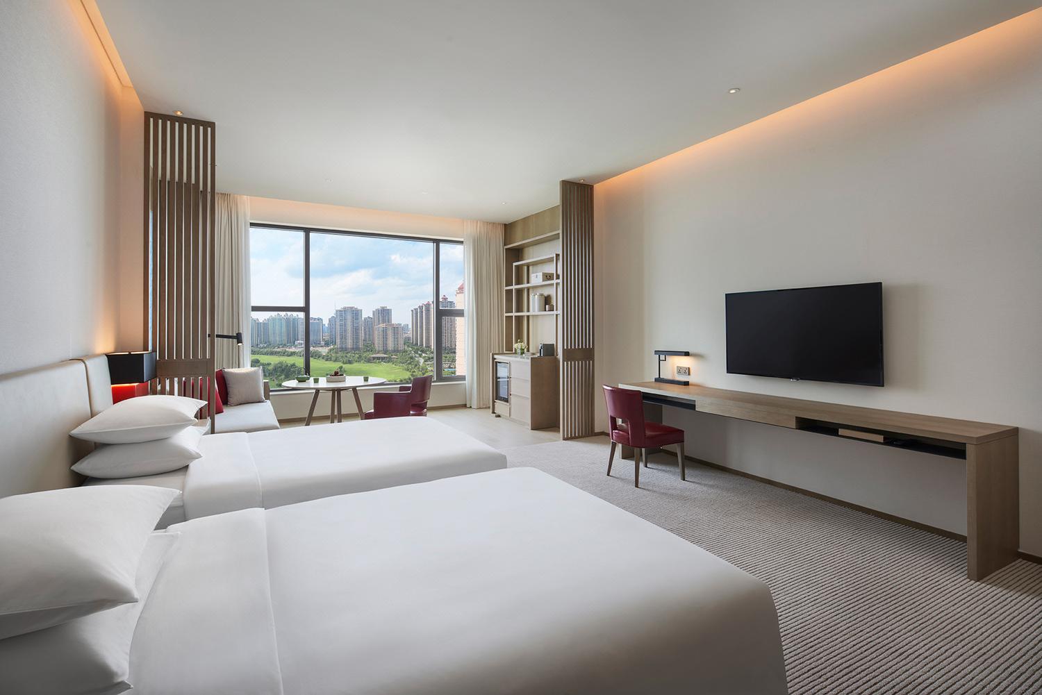 Hyatt Regency Zhuzhou Room Type - Regency Suite with 2 Twin Beds City View