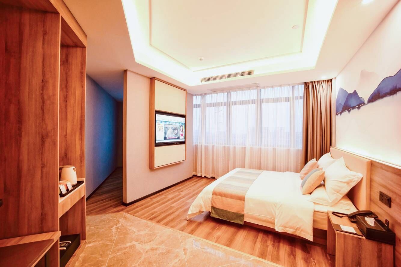 VX Hotel (Chagnzhou Jintan District Red Star Macalline) - Tap to explore photos