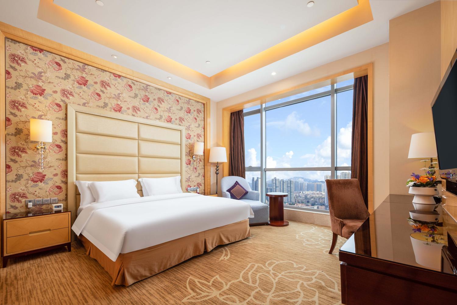 Crowne Plaza Xiangyang, an IHG Hotel - Tap to explore photos