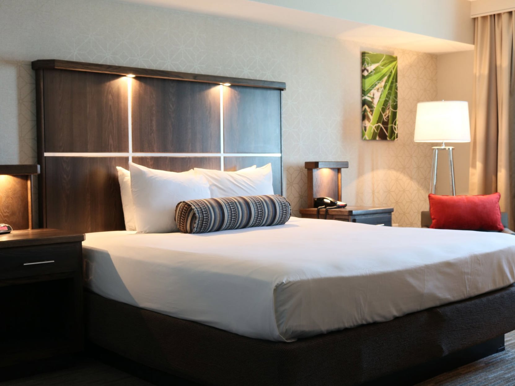 Avi Resort & Casino Room Type - Deluxe King Room-Non-Smoking