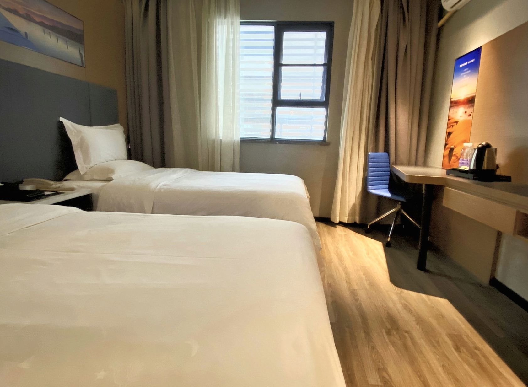 Yeste Hotel (Nanning Normal University-Beihu South Road Metro) - Tap to explore photos