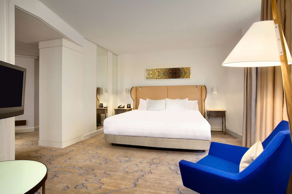 Hilton Stockholm Slussen Room Type - KING JUNIOR SUITE