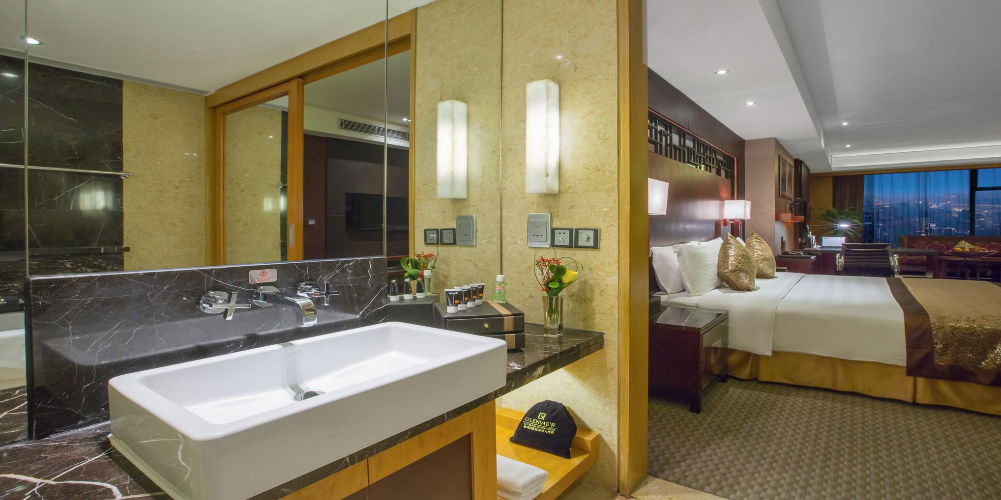 GLENVIE ITC PLAZA CHONGQING Room Type - Room DELUXE TWO BEDS